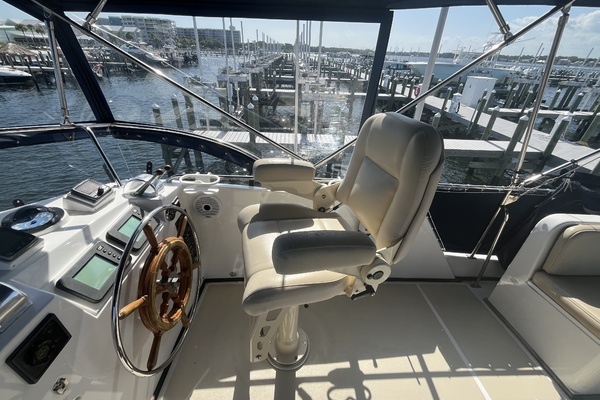 GloriaUs 42ft Grand Banks Yacht For Sale