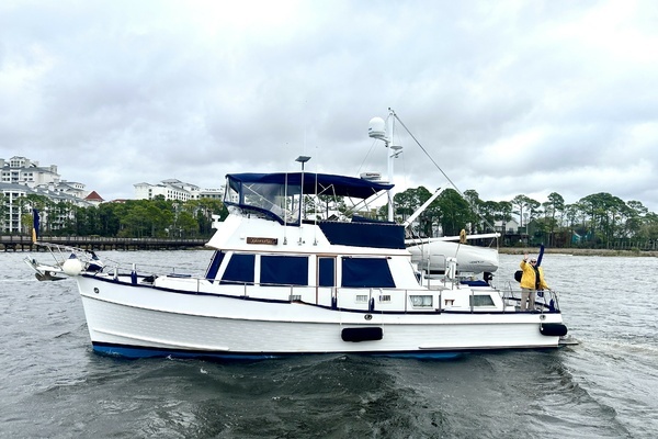 2002 Grand Banks 42