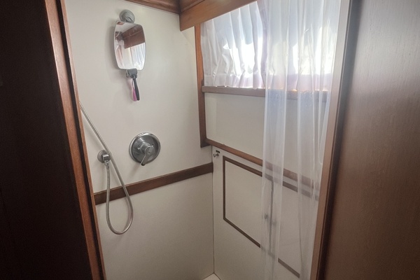 GloriaUs 42ft Grand Banks Yacht For Sale