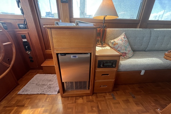 GloriaUs 42ft Grand Banks Yacht For Sale