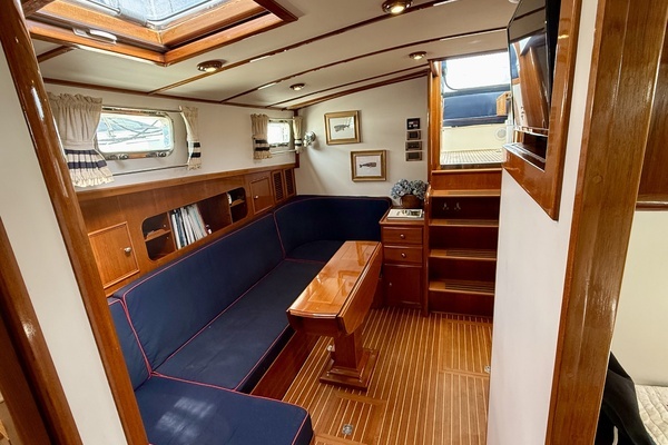 2001 Grand Banks Eastbay 49
