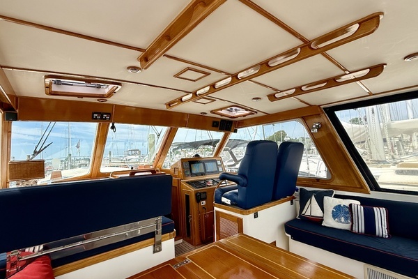 2001 Grand Banks Eastbay 49