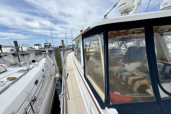 2001 Grand Banks Eastbay 49