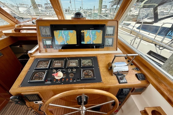 2001 Grand Banks Eastbay 49
