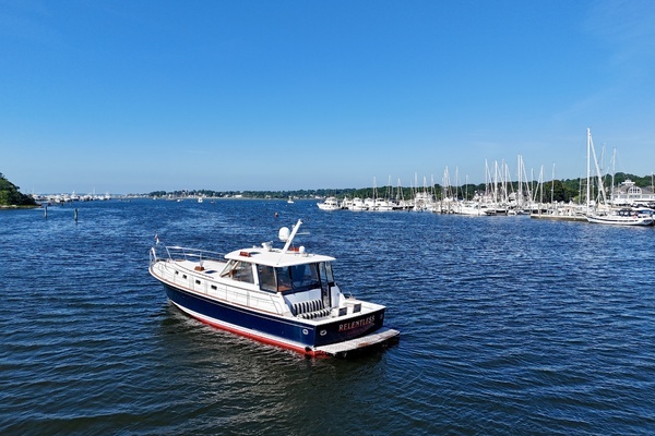 2001 Grand Banks Eastbay 49