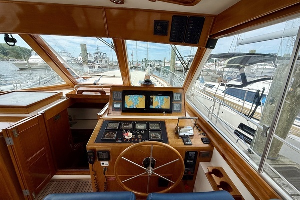 2001 Grand Banks Eastbay 49