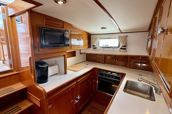 2001 Grand Banks Eastbay 49