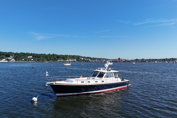 2001 Grand Banks Eastbay 49