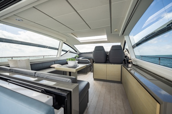 2020 Pershing 62