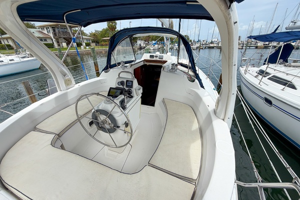 Elaine n Me 31ft Hunter Yacht For Sale