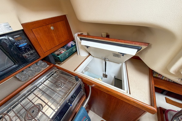 Elaine n Me 31ft Hunter Yacht For Sale