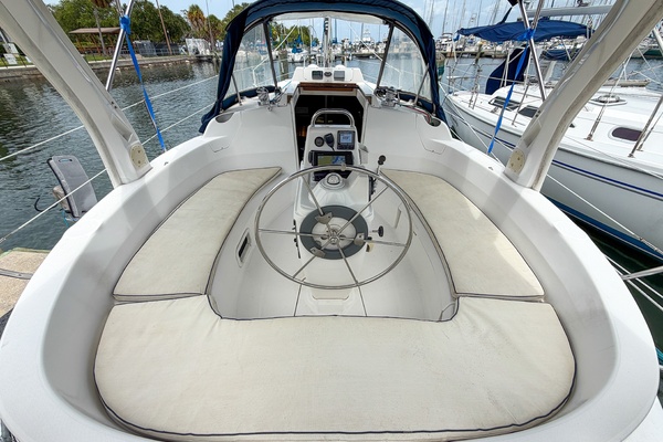 Elaine n Me 31ft Hunter Yacht For Sale