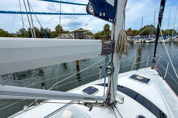 Elaine n Me 31ft Hunter Yacht For Sale