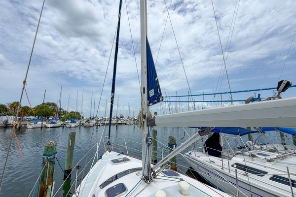 Elaine n Me 31ft Hunter Yacht For Sale