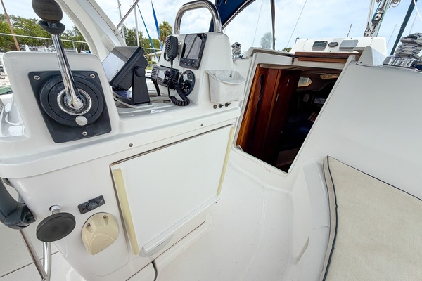 Elaine n Me 31ft Hunter Yacht For Sale