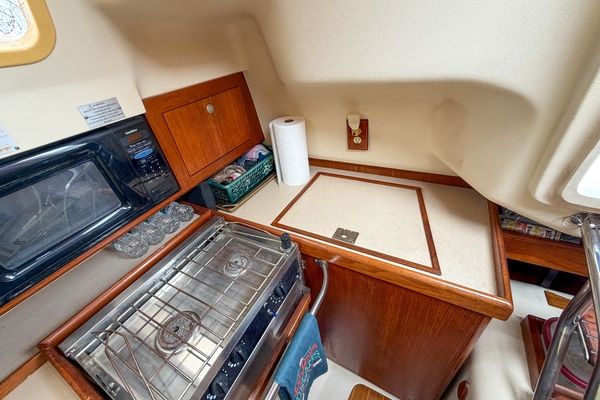 Elaine n Me 31ft Hunter Yacht For Sale