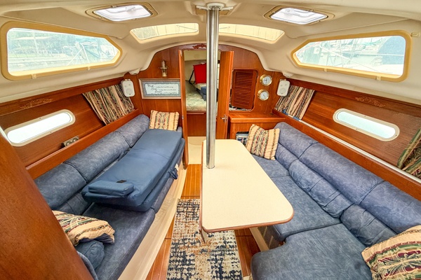 Elaine n Me 31ft Hunter Yacht For Sale