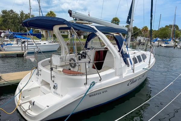 Elaine n Me 31ft Hunter Yacht For Sale