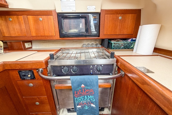 Elaine n Me 31ft Hunter Yacht For Sale