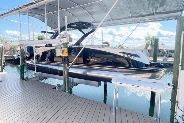 Trailer Included 25ft Harris FloteBote Yacht For Sale
