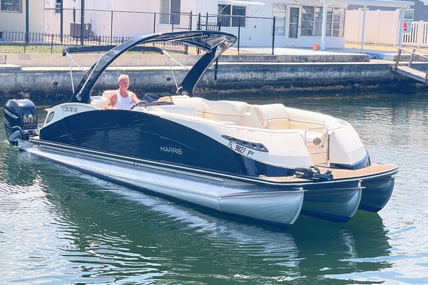 Trailer Included 25ft Harris FloteBote Yacht For Sale