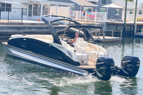 Trailer Included 25ft Harris FloteBote Yacht For Sale