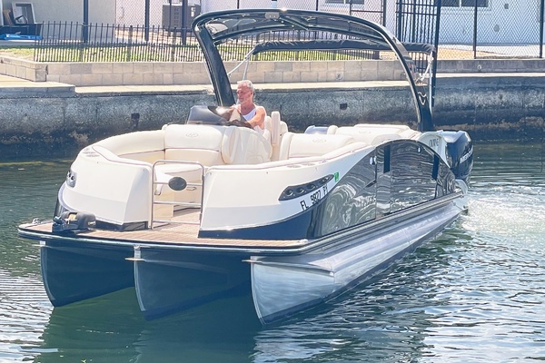 Trailer Included 25ft Harris FloteBote Yacht For Sale