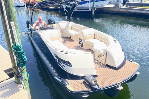 Trailer Included 25ft Harris FloteBote Yacht For Sale