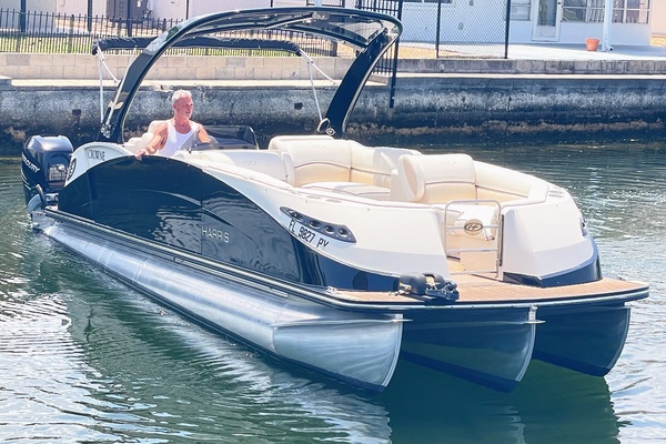 Trailer Included 25ft Harris FloteBote Yacht For Sale