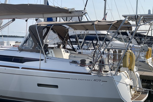 Escape II 40ft Jeanneau Yacht For Sale