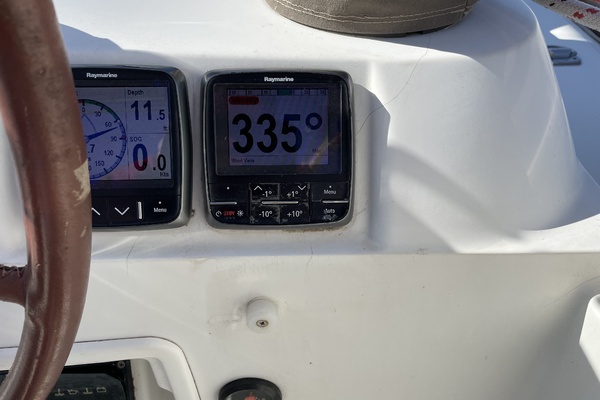 Escape II 40ft Jeanneau Yacht For Sale
