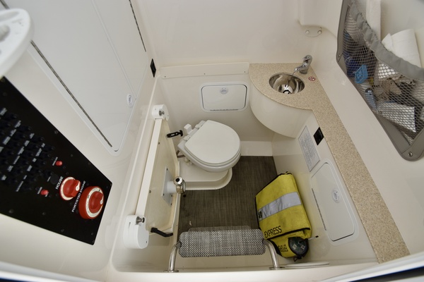 Bitter Fitter 28ft Regulator Yacht For Sale