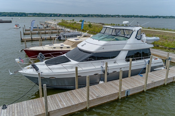 2002 Carver 53