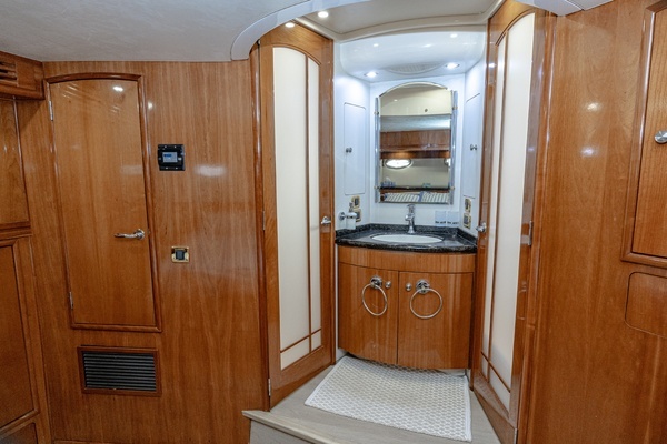 2002 Carver 53