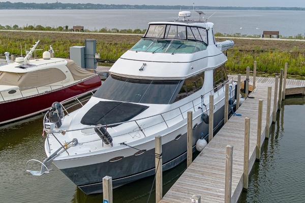 2002 Carver 53