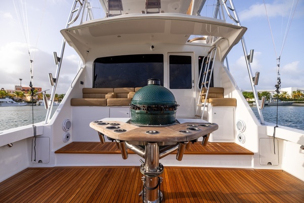 2001 Viking 65