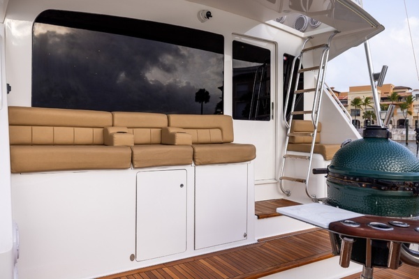 2001 Viking 65
