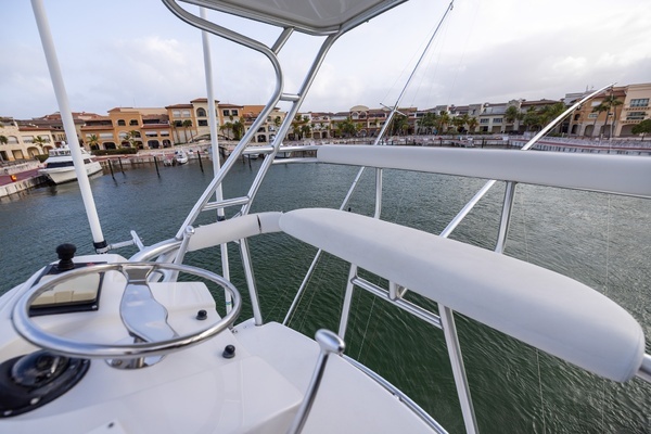 2001 Viking 65