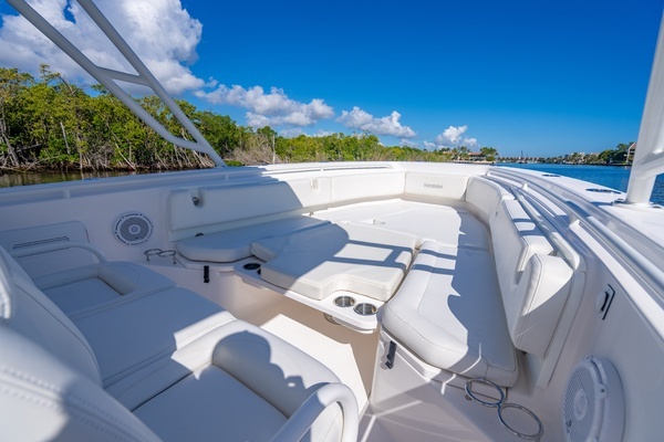 2019 Everglades 35