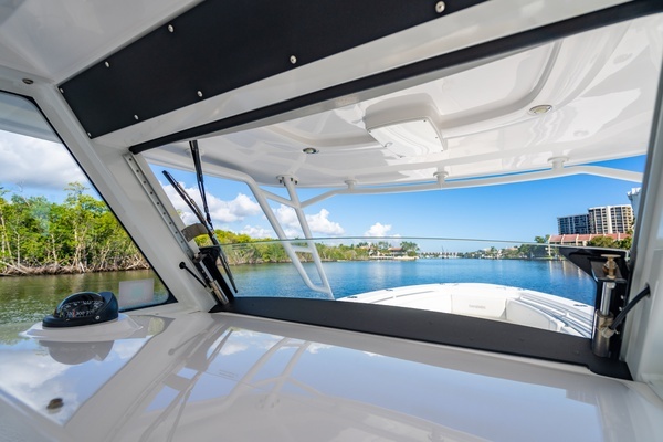 2019 Everglades 35