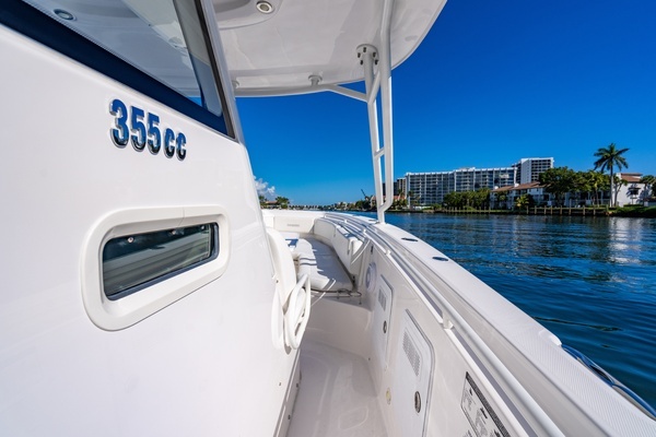 2019 Everglades 35