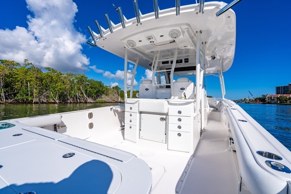 2019 Everglades 35