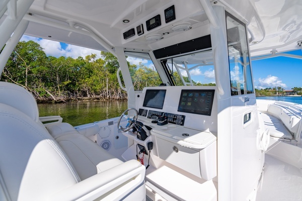 2019 Everglades 35