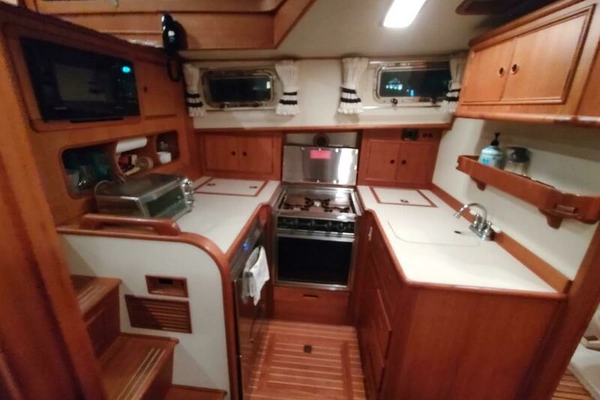 1996 Grand Banks 40