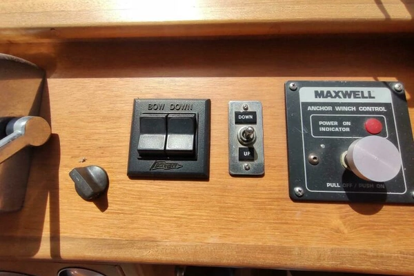 1996 Grand Banks 40