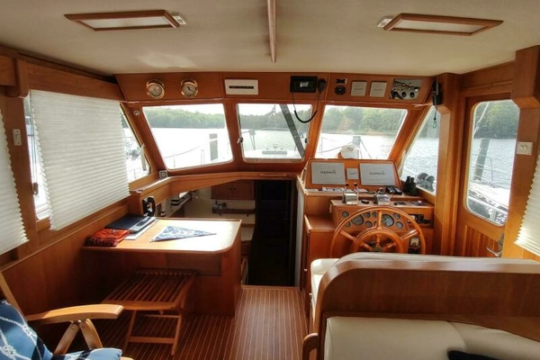 1996 Grand Banks 40