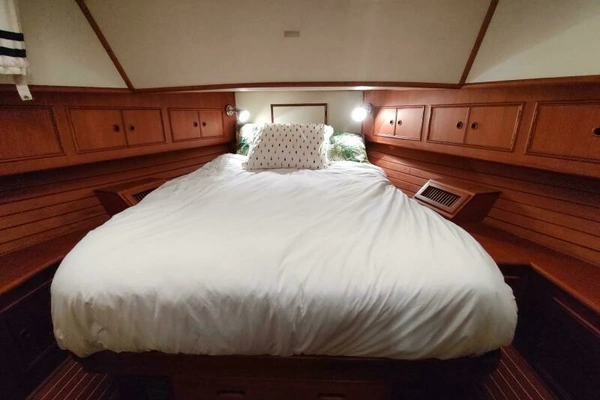 1996 Grand Banks 40