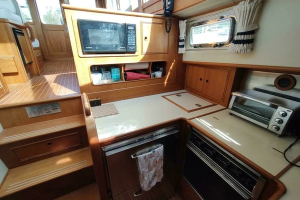 1996 Grand Banks 40