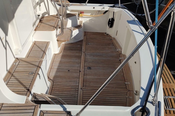 1996 Grand Banks 40