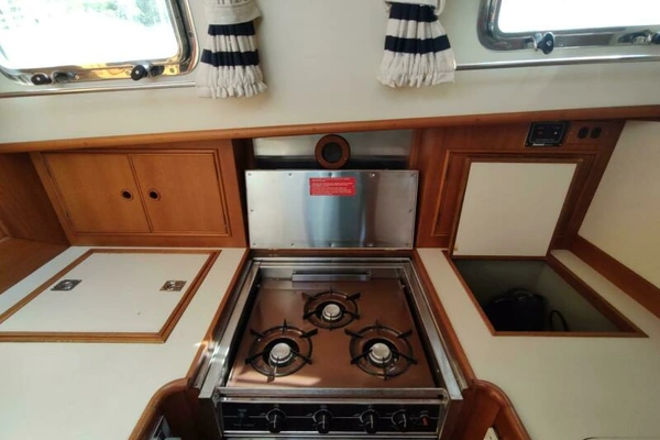 1996 Grand Banks 40